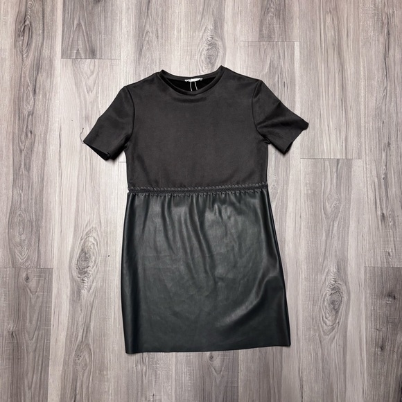 Zara Women’s Gray Sheath Mini Dress with Faux Suede Torso Leather-like Bottom - Picture 2 of 10